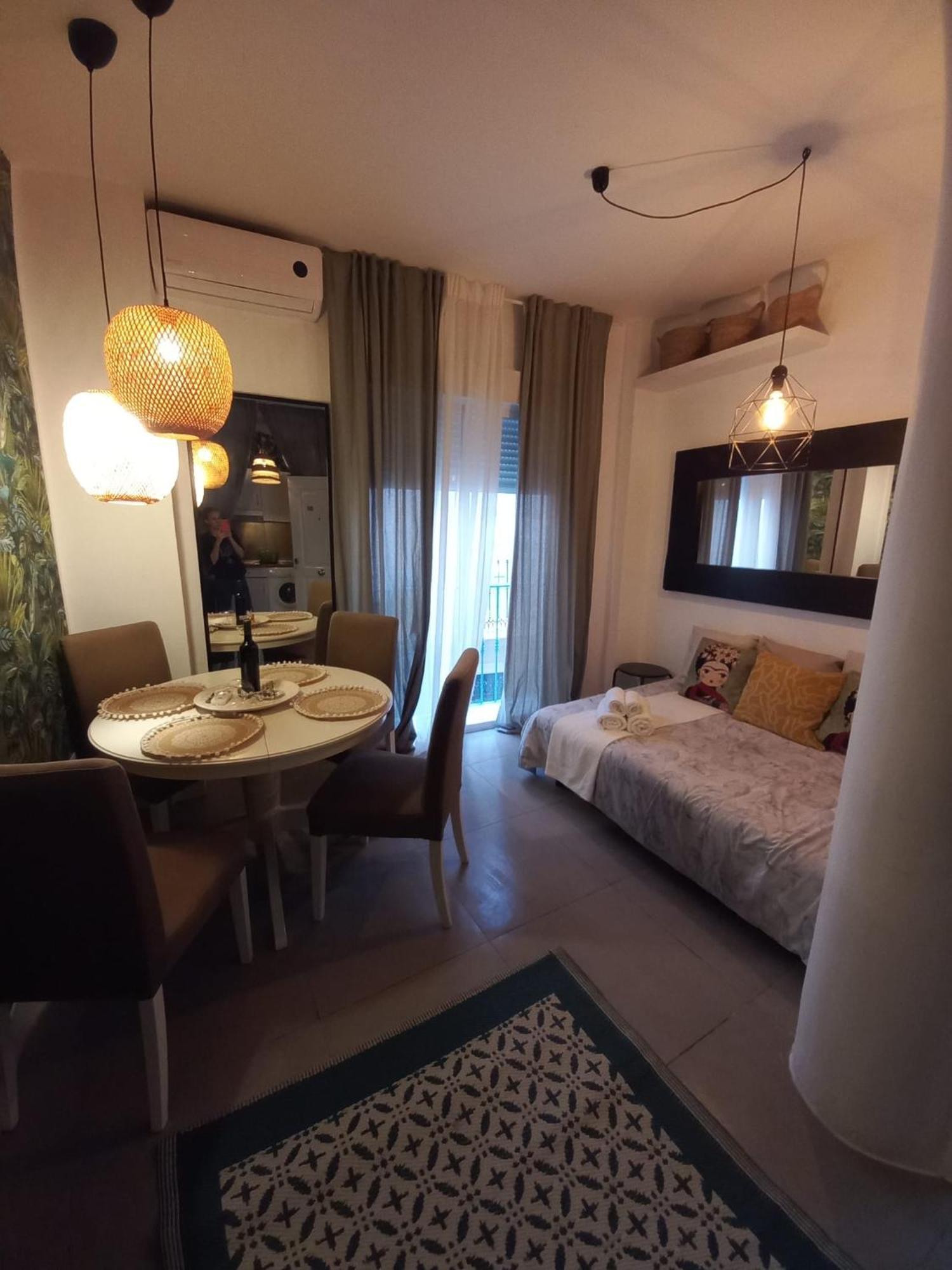 La Gitana Y El Rey Sol Apartamento Málaga Exterior foto